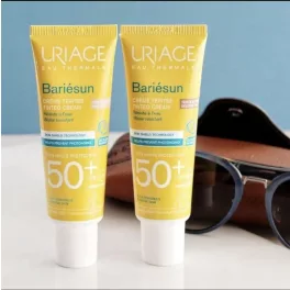 Uriage Bariésun arckrém SPF50+ színezett világos 50ml