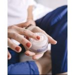 Uriage Age Absolu bőrtömörséget fokozó, ránctalanító éjszakai krém maszk 50ml