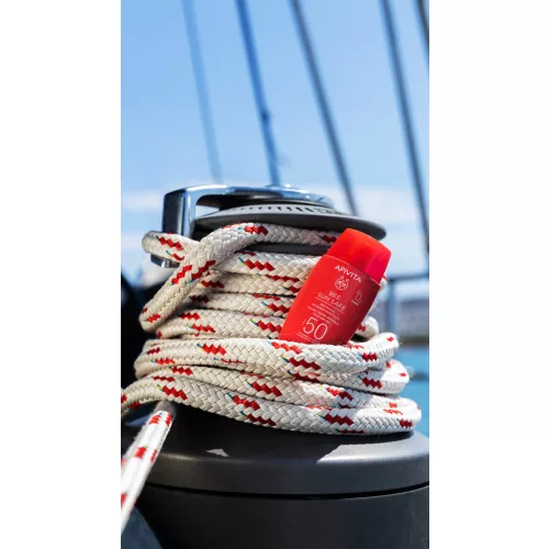 Apivita Bee Sun Safe ultra könnyű fluid SPF50 50ml