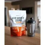 BioTechUSA Iso Whey Zero Clear piros gyümölcs 1000 g